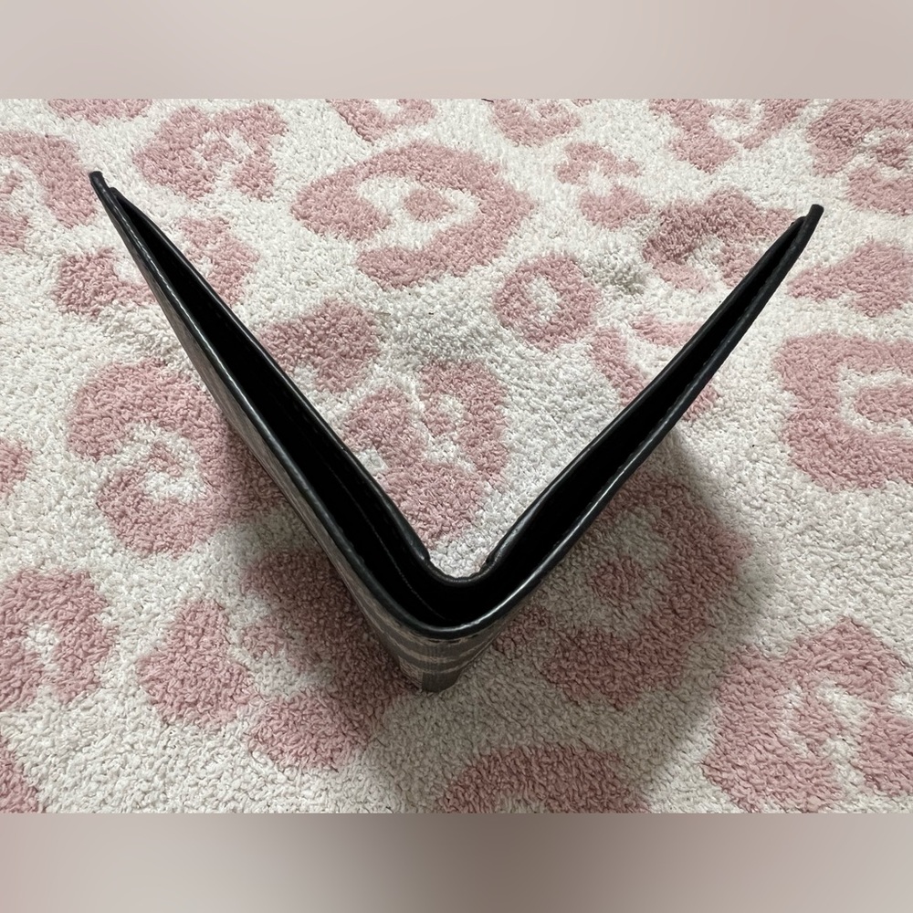 Gucci Black and Beige Men's Wallet - Picture 7 of 15